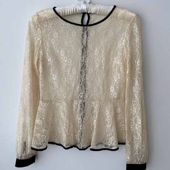 Lace top - Picture 1 of 2